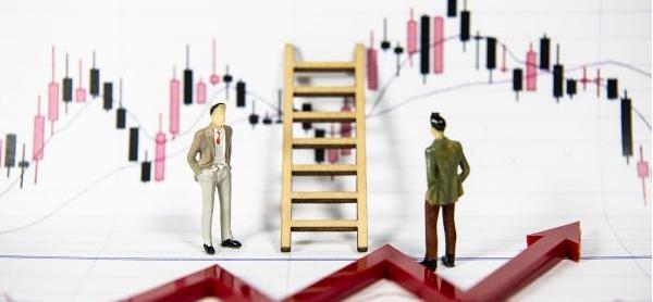 A股市场收评 | 沪指3700点得失反复,创业板指下滑1.08% 全市场逾4600股下跌