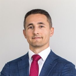 我市“95后”科幻文学新星举办签名售书活动