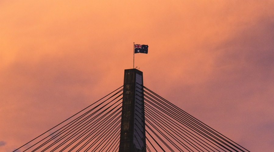 9分钟！东莞塘厦警民合力救出沉没车辆司机